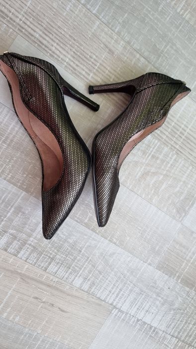 Pantofi stiletto