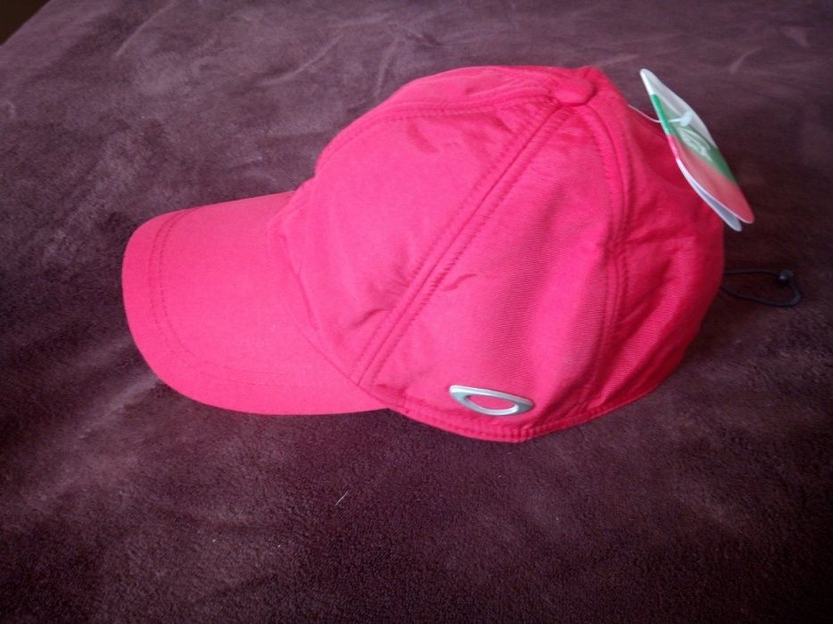 Зимни шапки с уши и козирка на автомобилни марки！