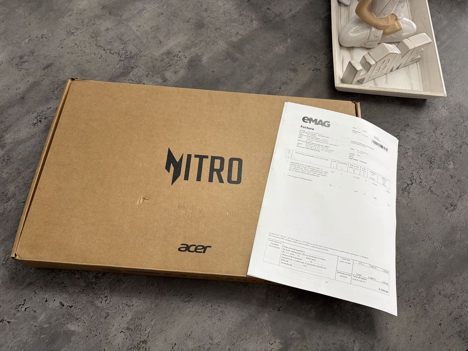 Acer Nitro V15 (Gaming) i9/1T ssd/8gb Video/32gb ram