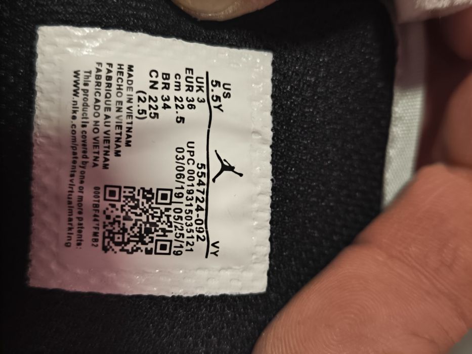 Ghete baschet Nike AIR JORDAN - Nr 36

4.6