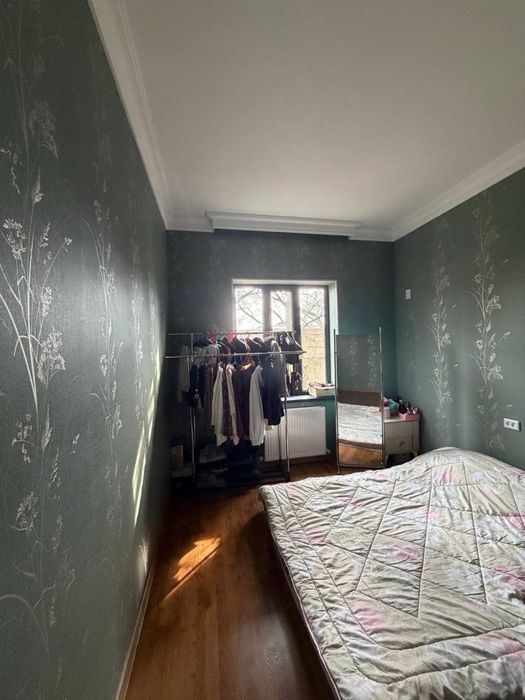 Xovli uy 2 etaj 8sotix yangi remontdan chiqgan