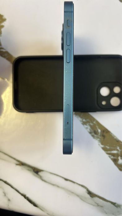 Айфон 13 мини в хоршем сост