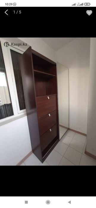 Прихожая со зеркалом.