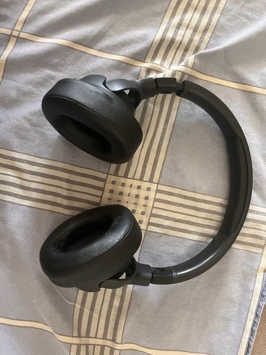 Продаю наушники JBL
