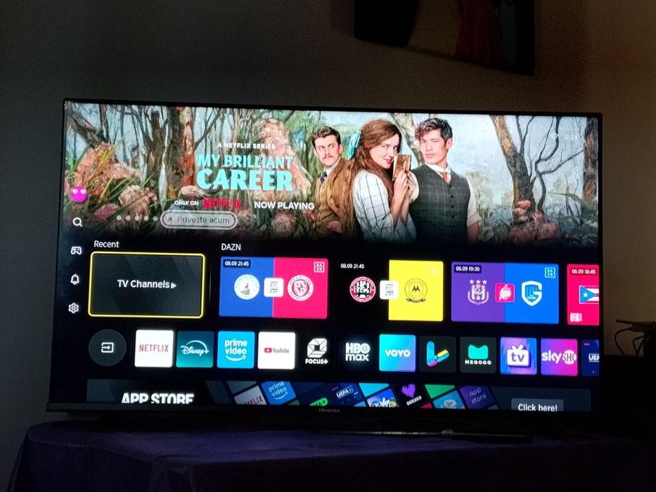 Televizor Hisense FullHD 90 cm