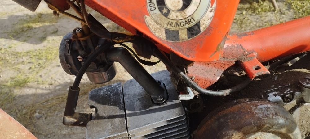 2 bucăți JAWA pentru colecționari