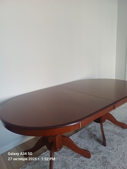 Стол для гостиной