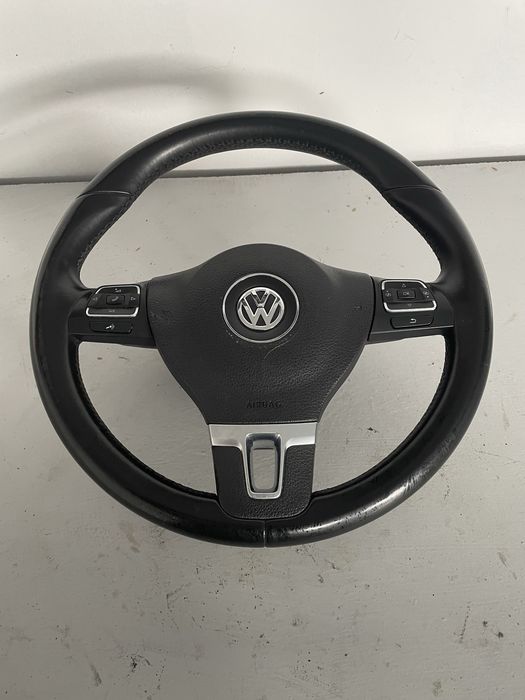 Volan piele cu comenzii si padele vw jetta vw passat b6 b7 cc tiguan golf5 golf6 etc
