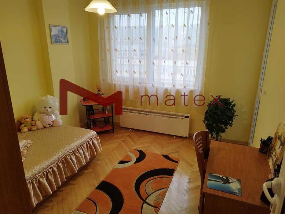 Продава се Четиристаен апартамент в Варна, Левски - 110 кв.м за 1882 €/кв.м - Снимка #8