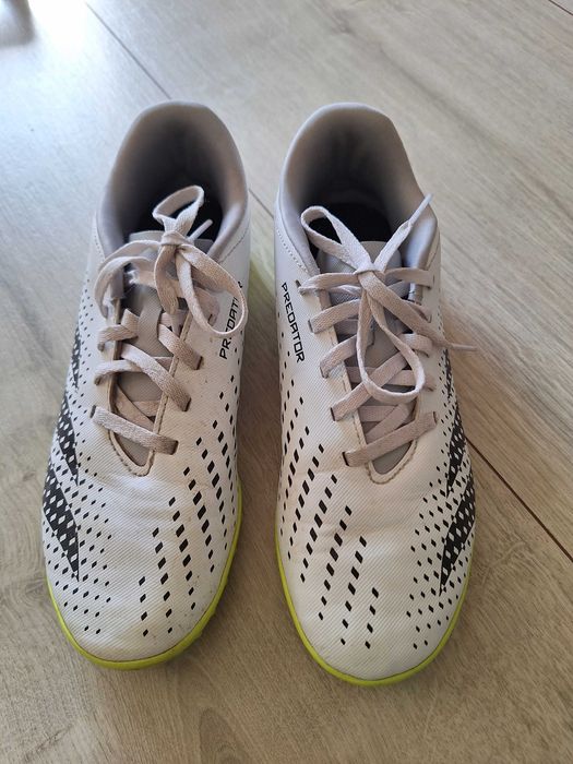 Футболни обувки Adidas predator 38 номер