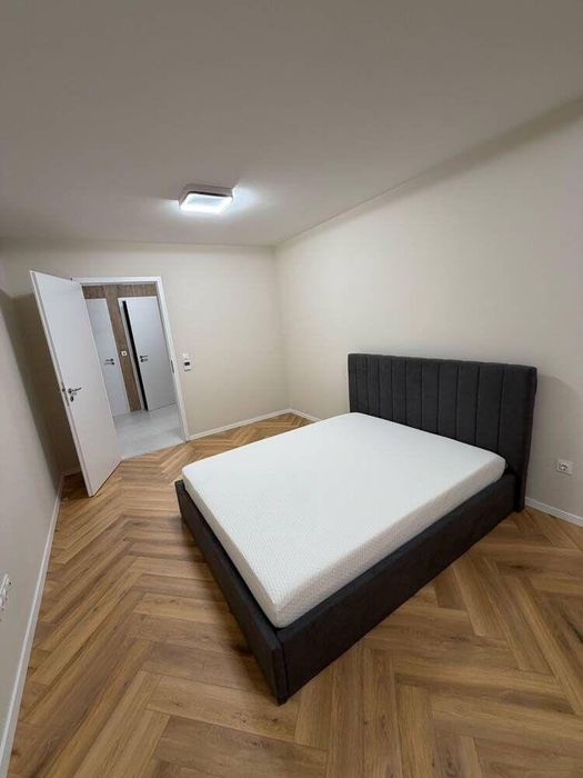 Дава се под наем Тристаен апартамент в София, Полигона - 130 кв.м за 1121.49 € - Снимка #8