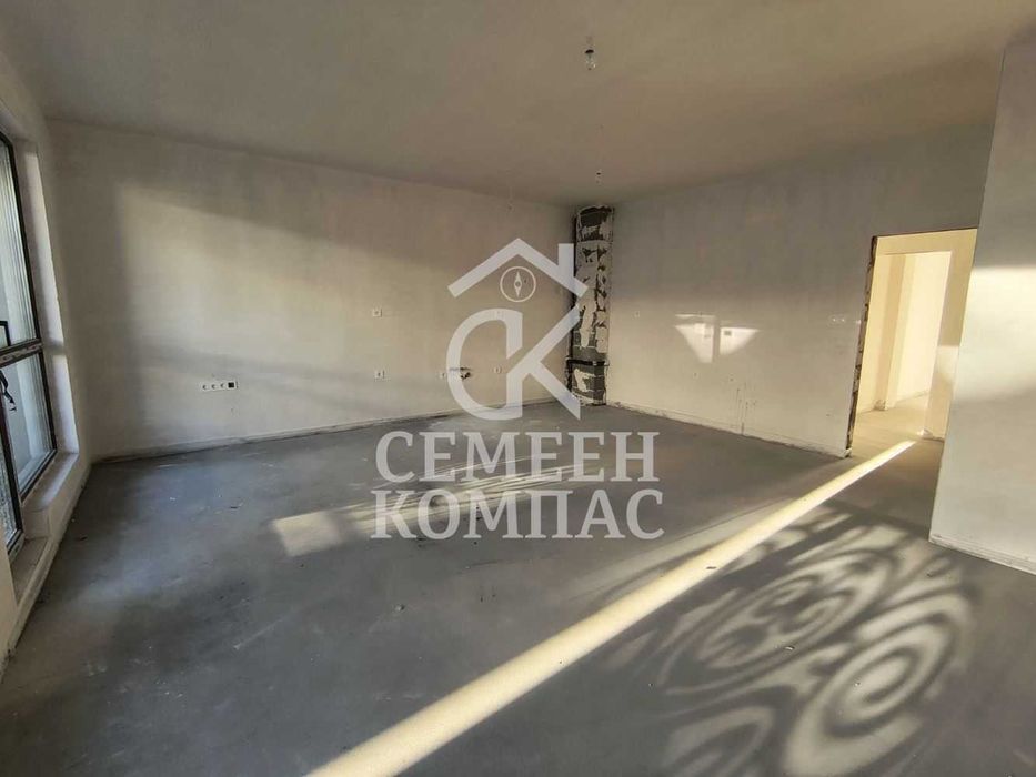 Тристаен апартамент в К-с Алгара