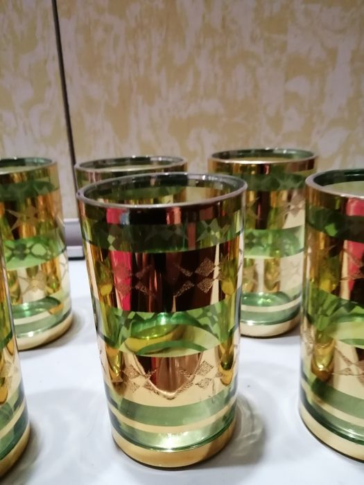 Продаю бокалы и рюмки.