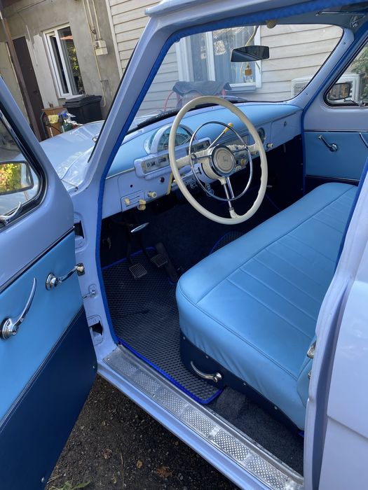 Ретро автомобиль