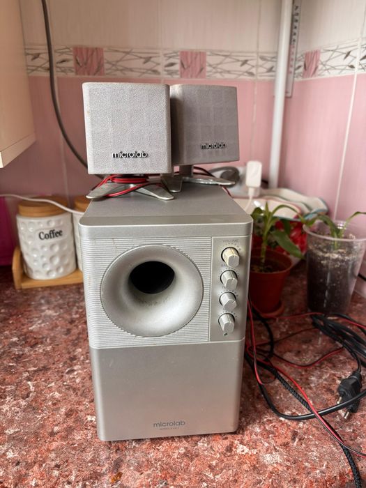 Колонка с усилительом