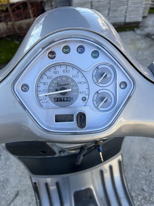 Vespa GTS 300 Super 2013