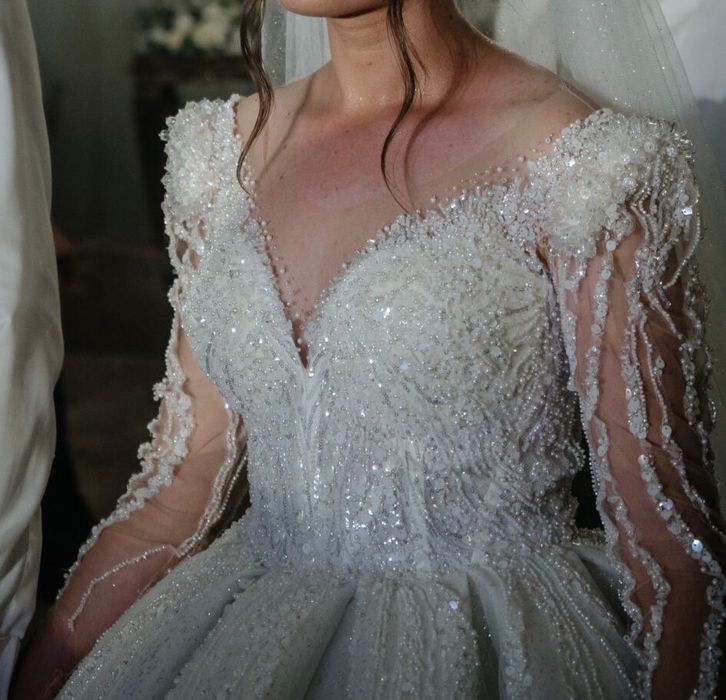 Vând rochie de mireasă tip prințesă