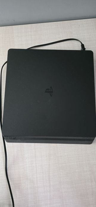 Продавам PS4 конзола + телевизор JVC