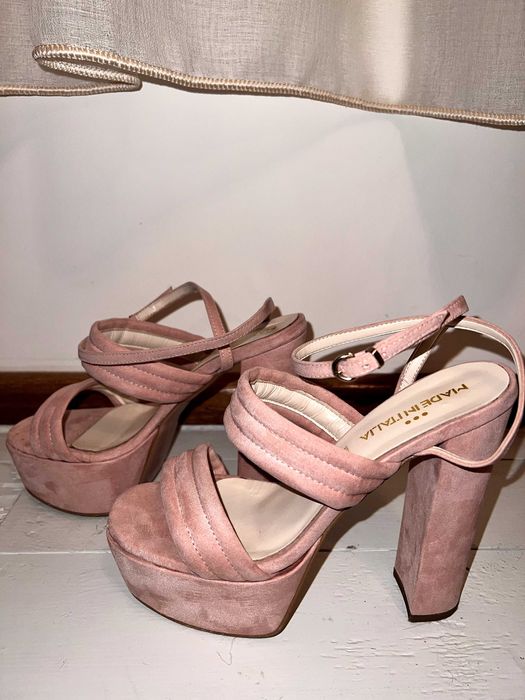 Sandale cu platforma