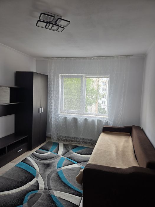 Vând apartament 3 camere