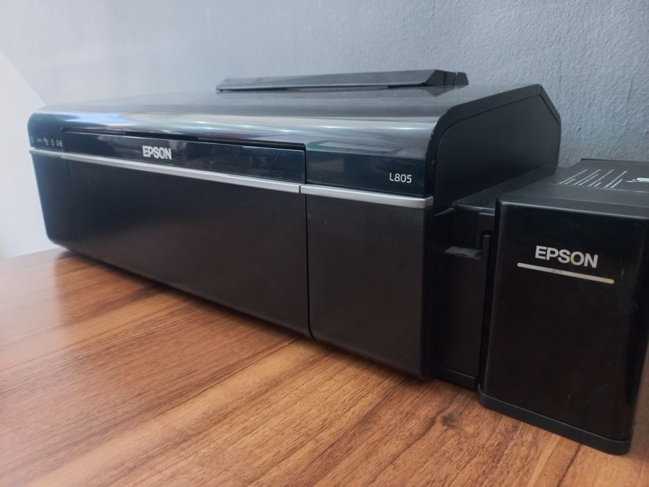 Продаётся принтер   Epson L 805 почти новый