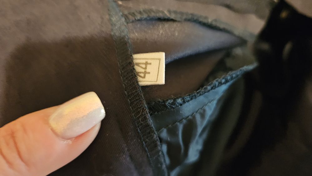 Костюм от две части