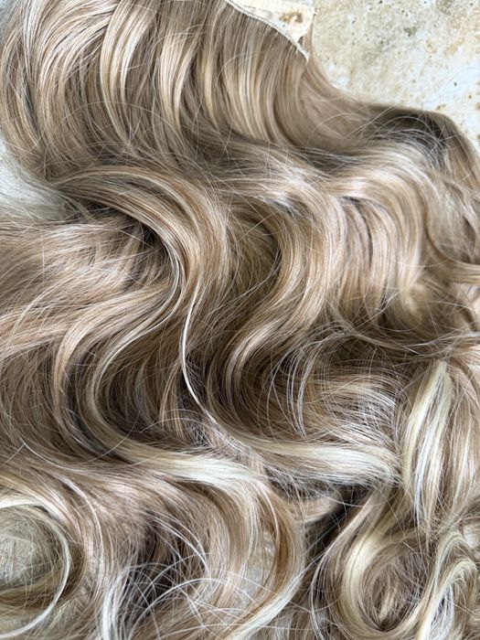 Extensii par blond