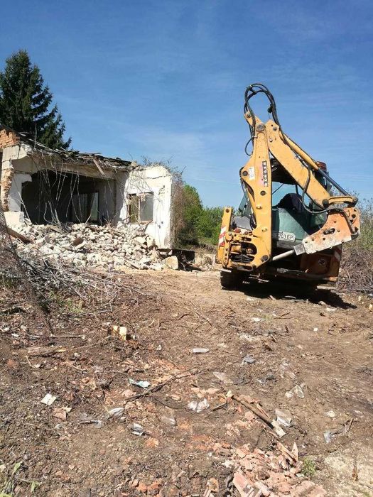 Услуги с мини багер и хидравличен чук