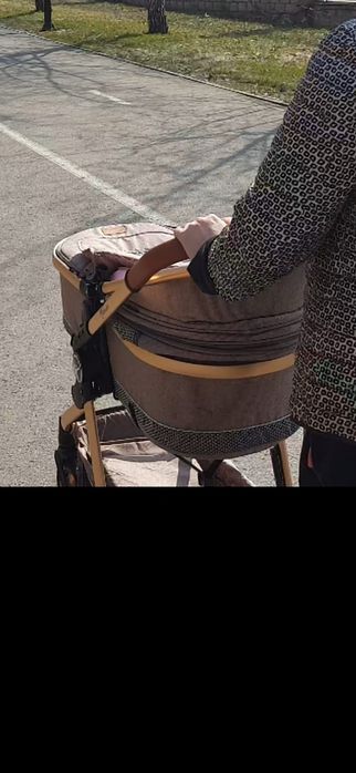 Коляска прогулочная