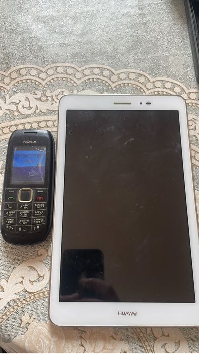 Продам планшет и простой телефон