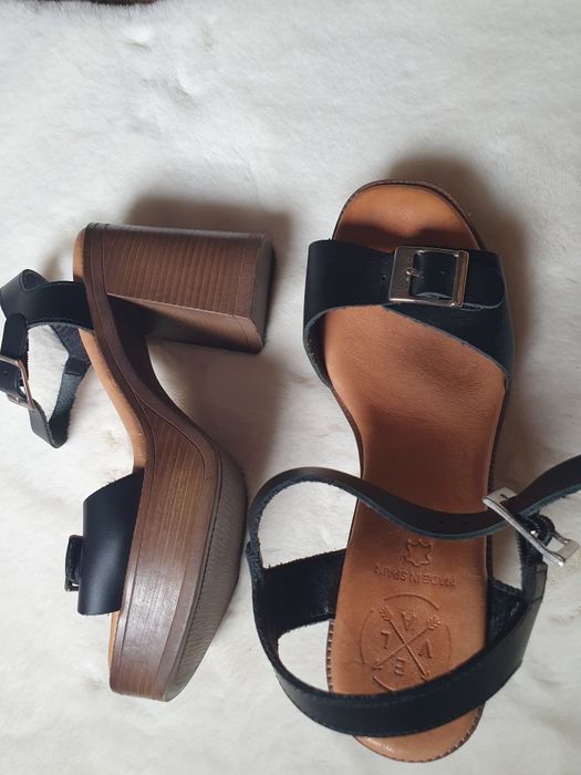 Sandale din piele