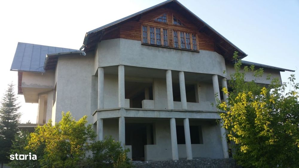 Campina - Cartier Rezidențial - casa + teren 1974mp - 230000 Euro