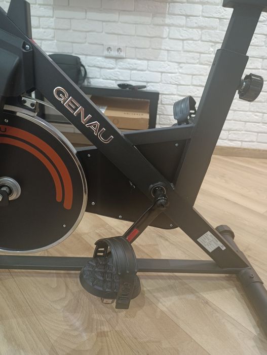 Велотренажёр Genau