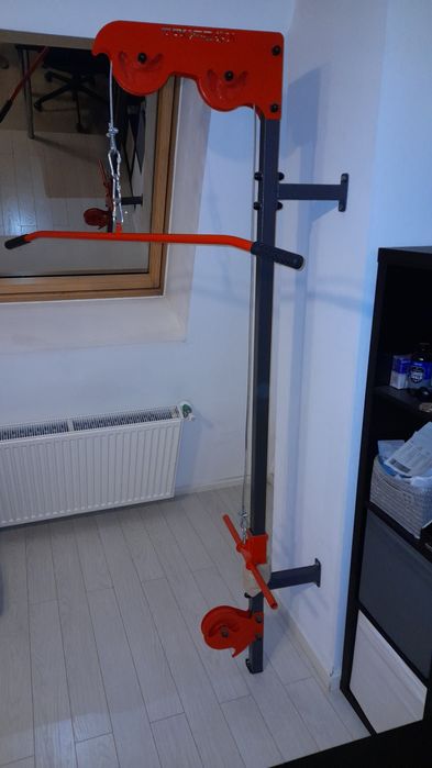 Aparat de fitness ptr tractiuni cu montare pe perete k sport