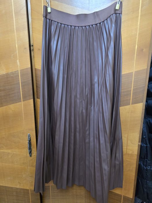 Fusta midi plisata imitatie de piele, marimea M, maro