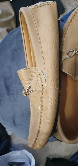 Scalpi Louis Vuitton piele 44