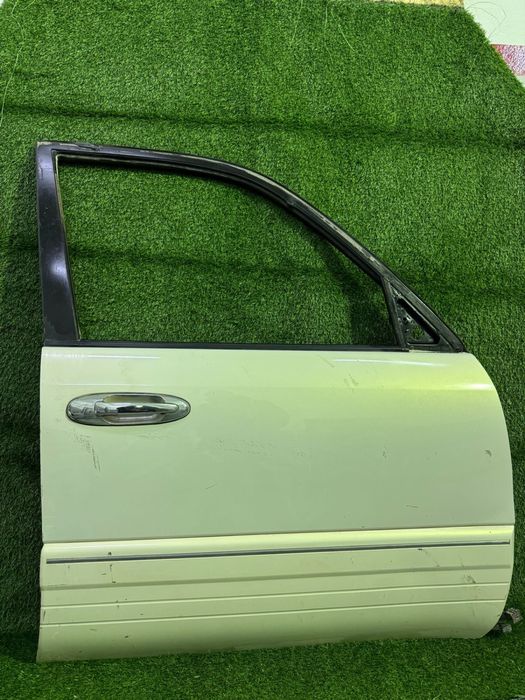 Двери передние левые и правые TLC 100