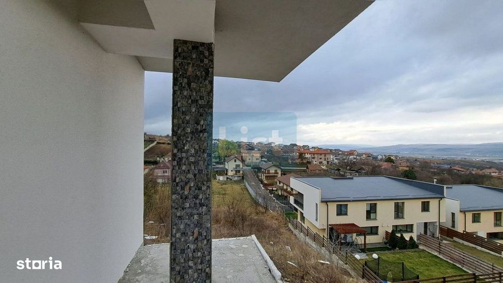 Vila superba, 5 cam, D+P+E, garaj, panorama frumoasa!