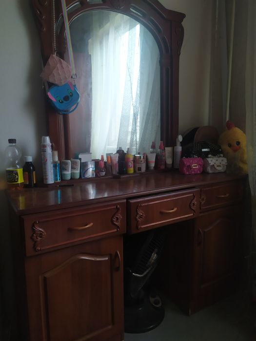 Мебель сотилади шкафы диван тюримо тумба