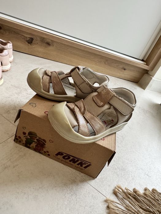 Обувки за момиченце:21-23номер