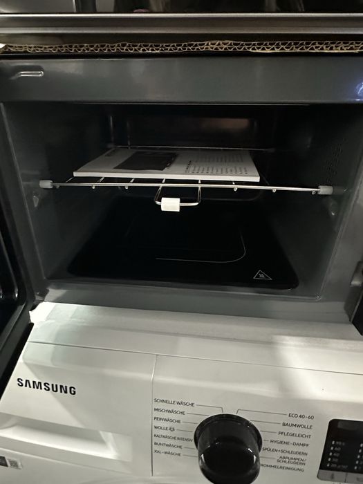 Microunde cu grill și bază ceramică Severin MW 7762