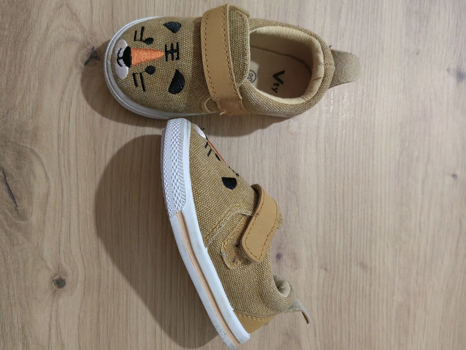 Детски обувки Vty