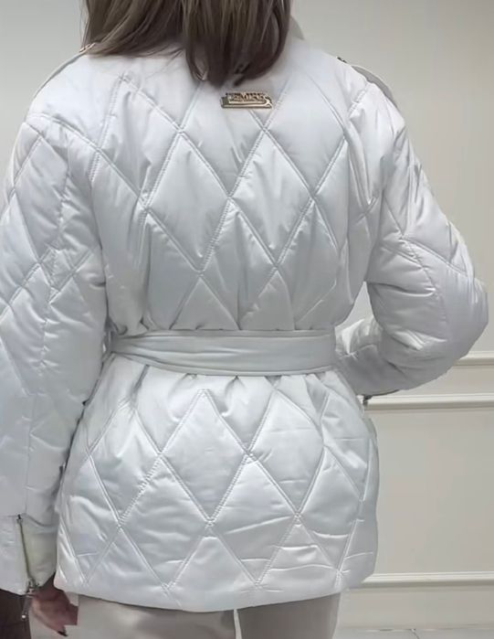 Продам куртку демисезонную