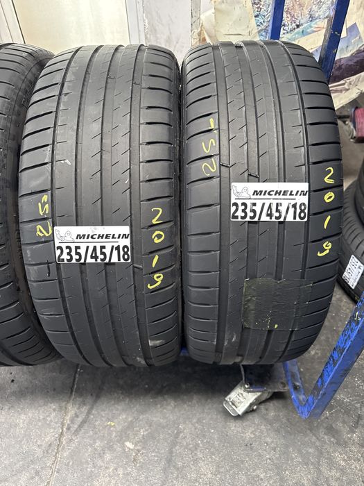 235/45/18 Michelin