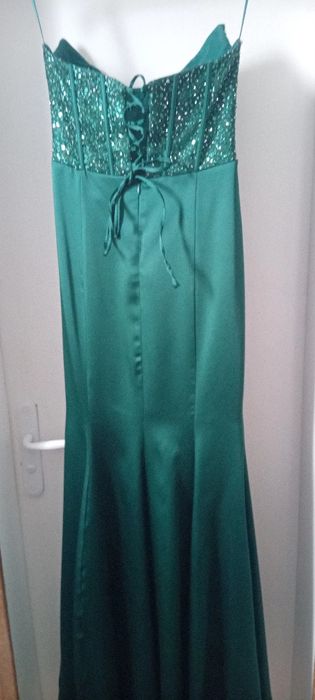 Елегангна бална рокля