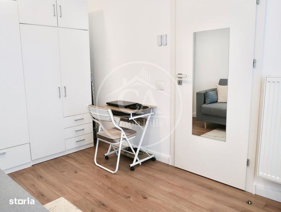 Apartament de vanzare  cu 3 camere Lux in zona Rogerius, Oradea.