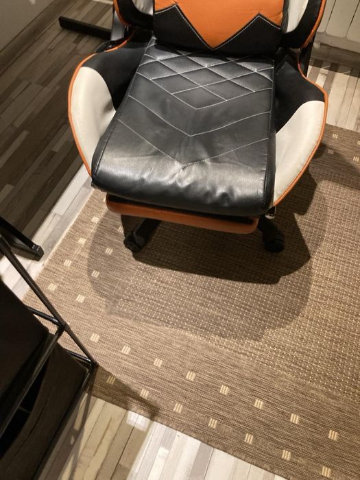 Гейм стол  използван