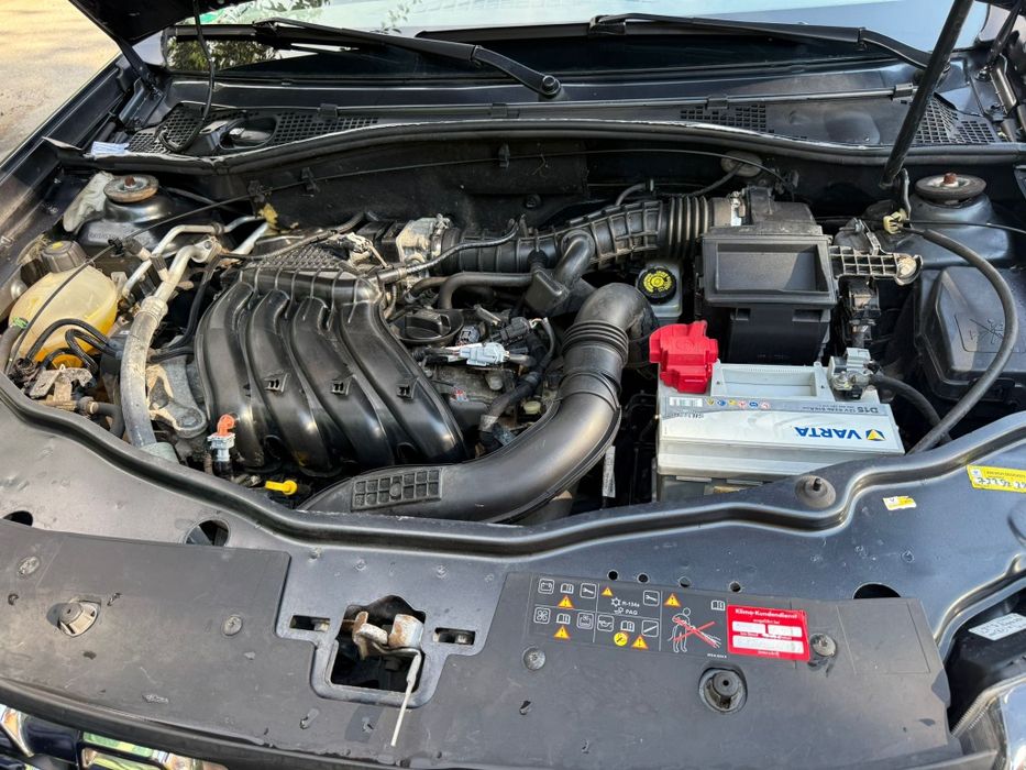 Dacia Duster 1600 cm,benzină,2016,, 4×4