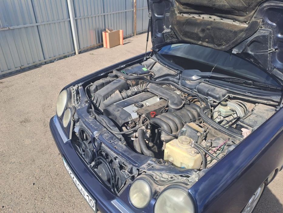 Продам Мерседес 210