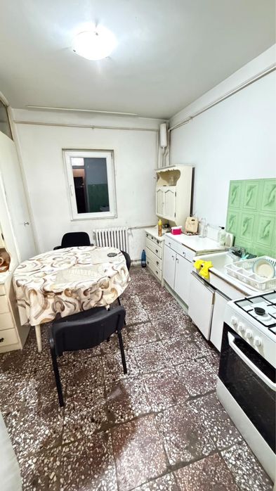 Inchiriez apartament 2 camere zona stadion